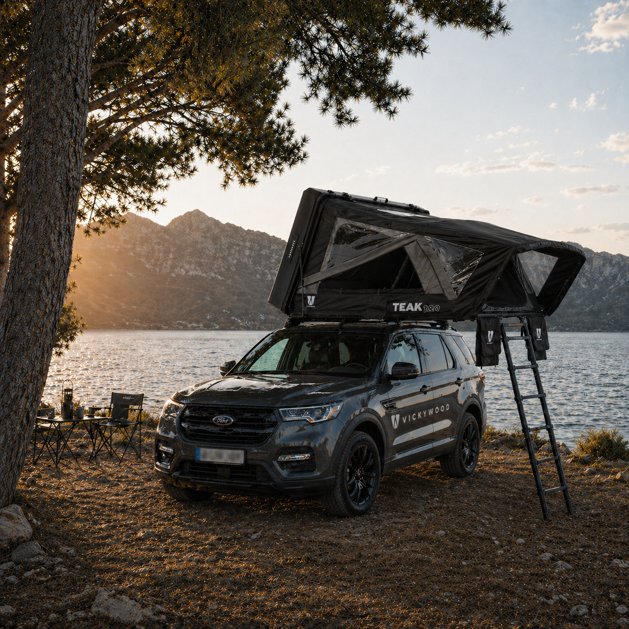 VICKYWOOD TEAK 2.0 160 Hybrid-Dachzelt auf SUV, Van oder Offroad-Fahrzeug im Basecamp